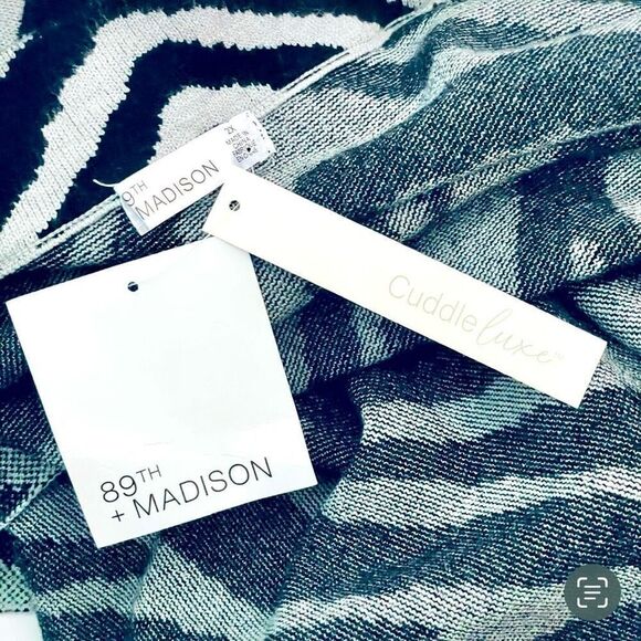 NWT 89th Madison 2X Grey Black Long Soft  Zebra Print Coatigan Cardigan Sweater - Picture 2 of 12